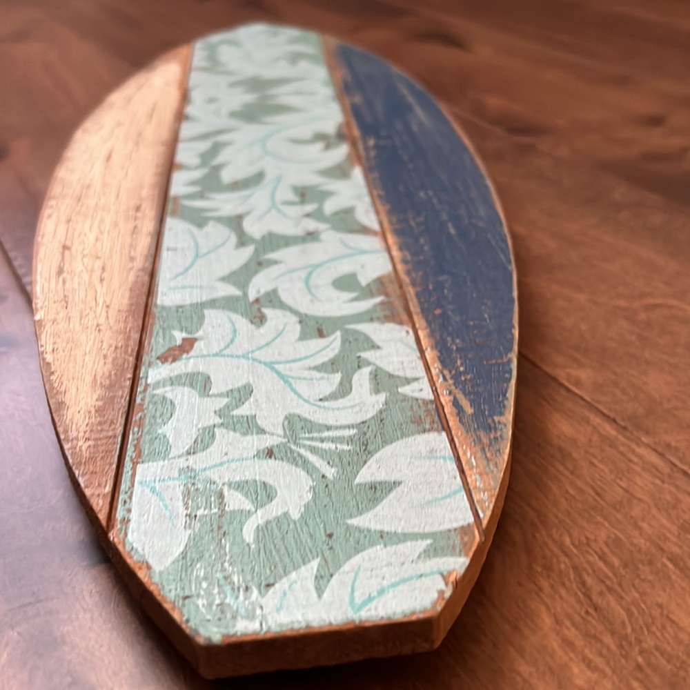 Distressing Wooden Surfboard Wall Decor - Picture 2 of 6
